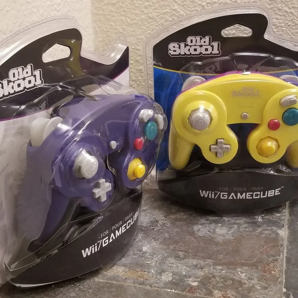 2 Gamecube Controllers - Purple & Yellow (NEW) - Nintendo
